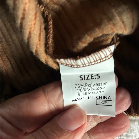 Brown Ribbed Two-Piece Set - Picture 3 of 3